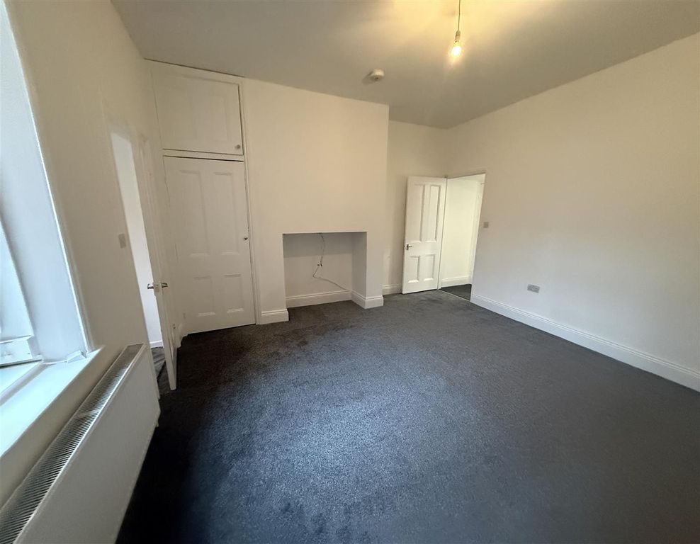 Property photo 3 of 10 Living Room A2.Jpg