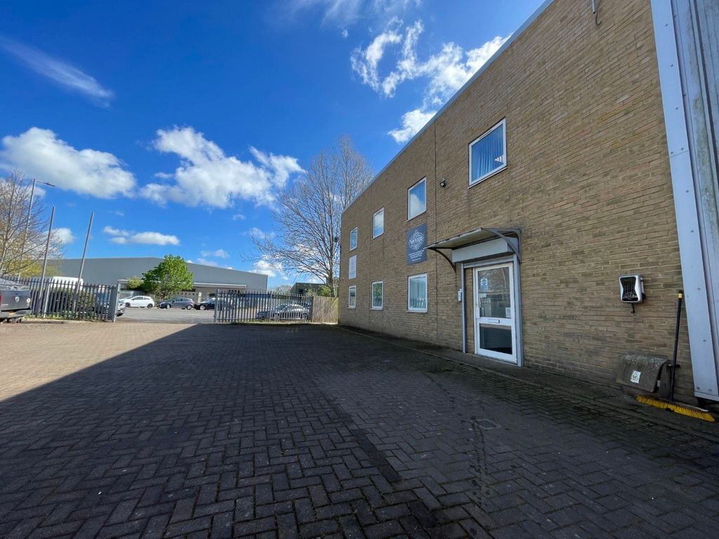 Property photo 3 of 6 Photo 11