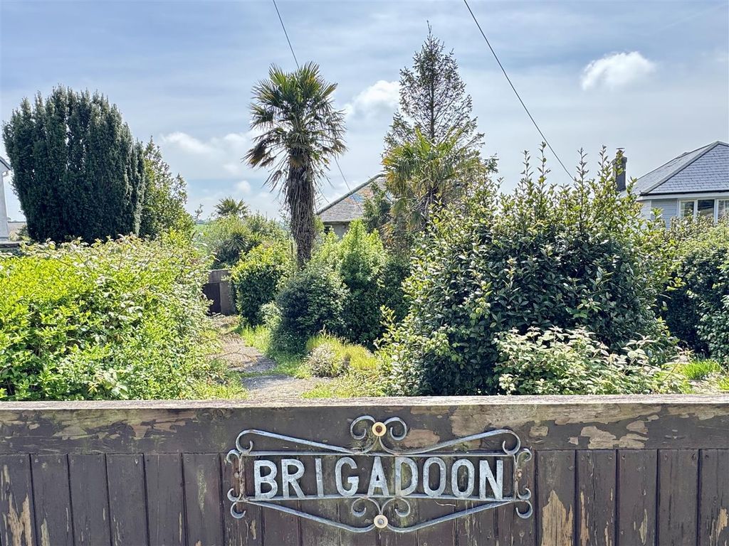 Property photo 2 of 38