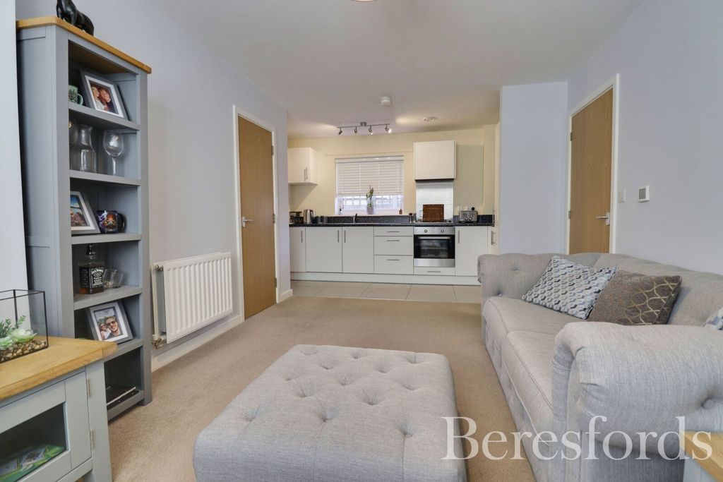 Property photo 3 of 10 Picture 3