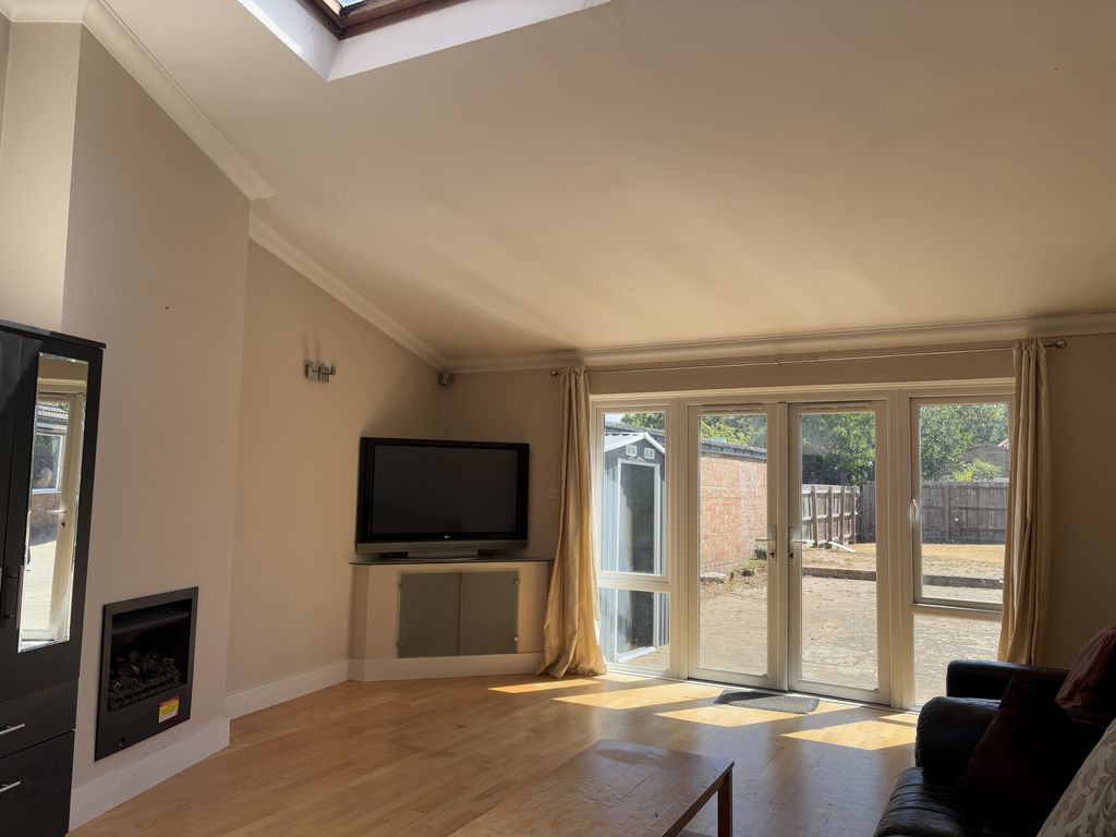 Property photo 1 of 5 Room