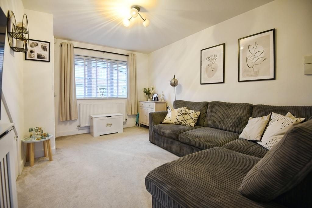 Property photo 3 of 16 Photo 3