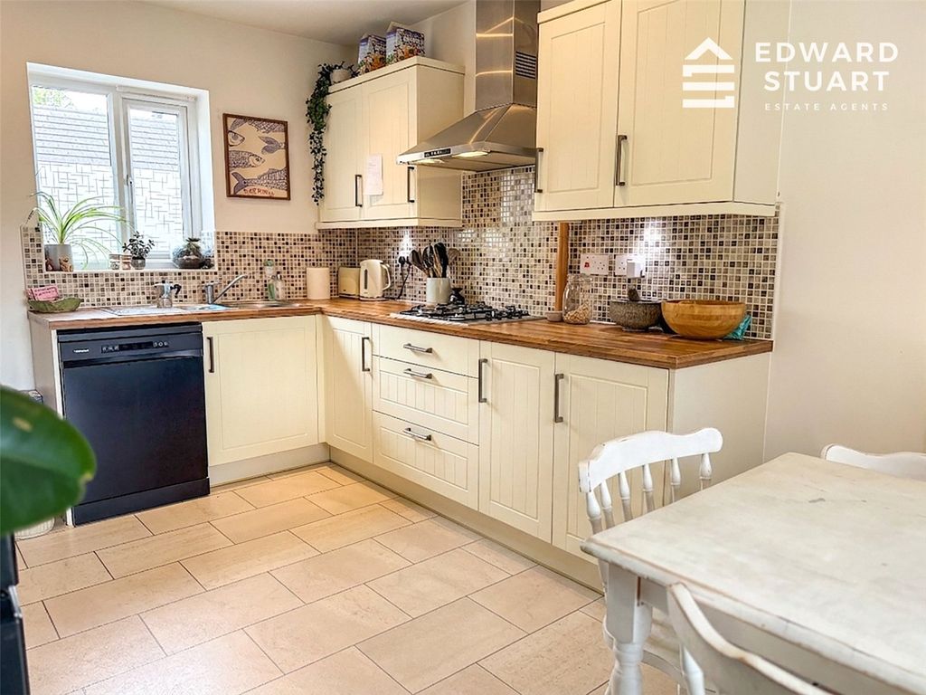 Property photo 3 of 19 Picture No. 02