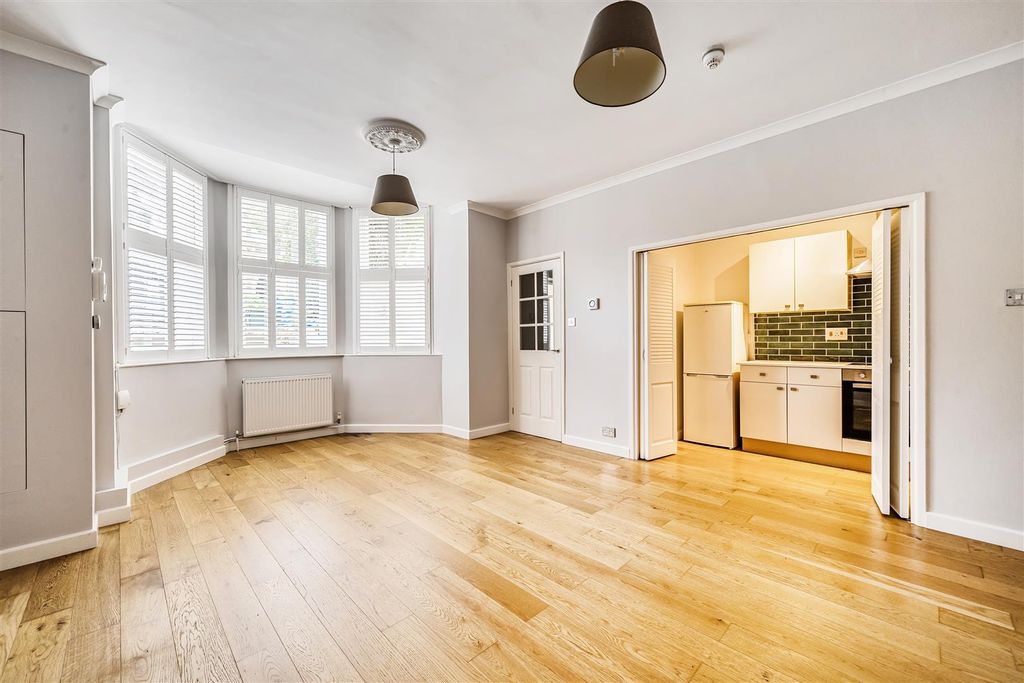 Property photo 2 of 17 1360372-4-68d6A33Fb3Fd7.Jpg