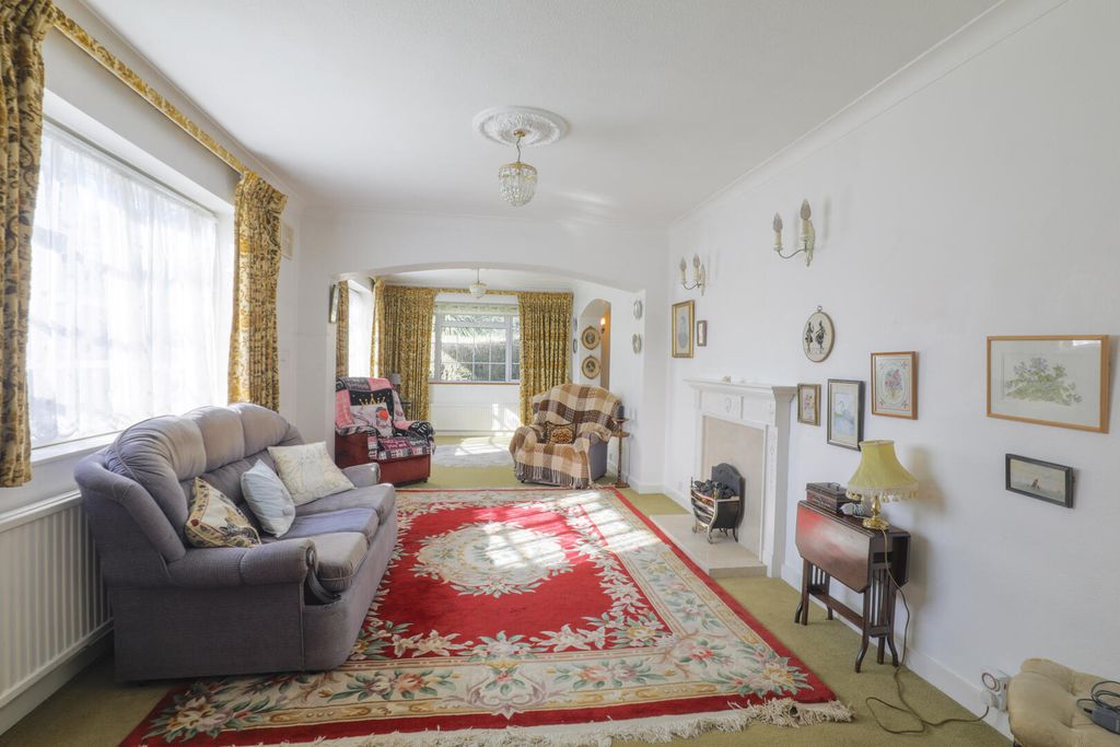 Property photo 3 of 23 Living Room