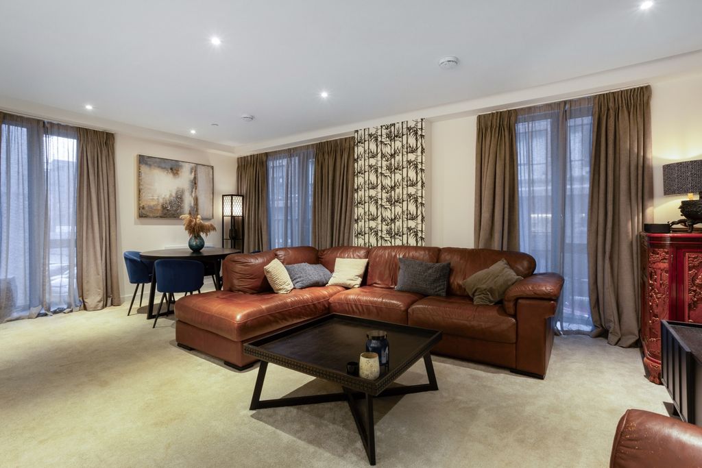 Property photo 2 of 15 Living Dining - Hulme Street - Ewemove