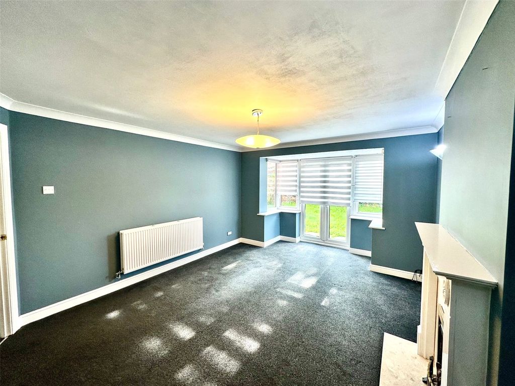 Property photo 3 of 16 Picture No. 27