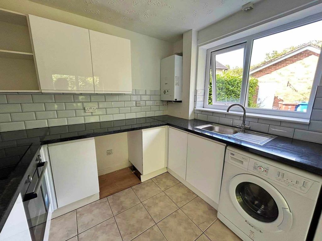 Property photo 3 of 12