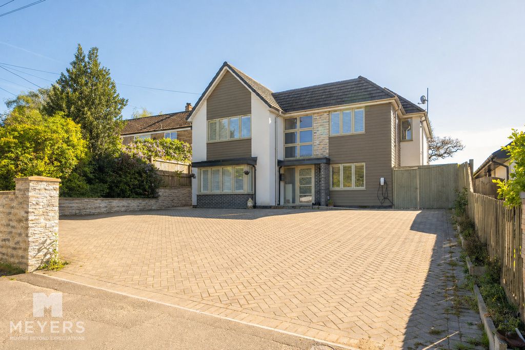 Property photo 1 of 24