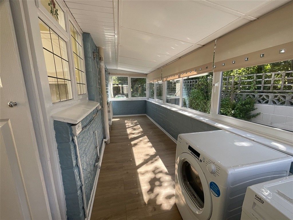 Property photo 1 of 12 Conservatory
