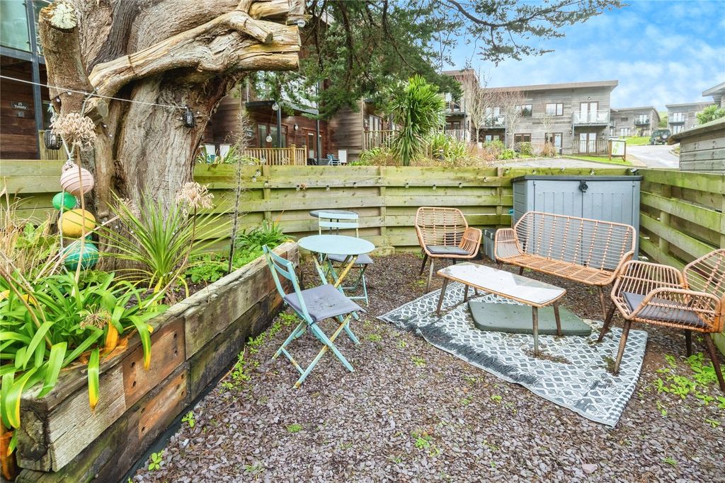 Property photo 3 of 19 Picture No. 21