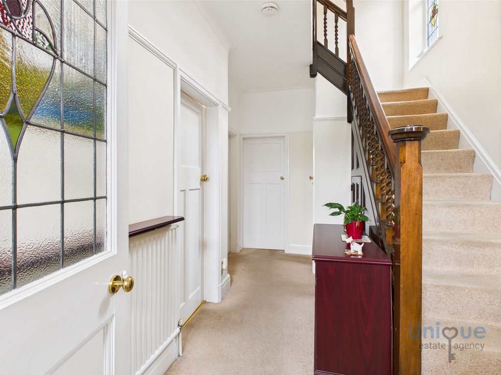 Property photo 3 of 24