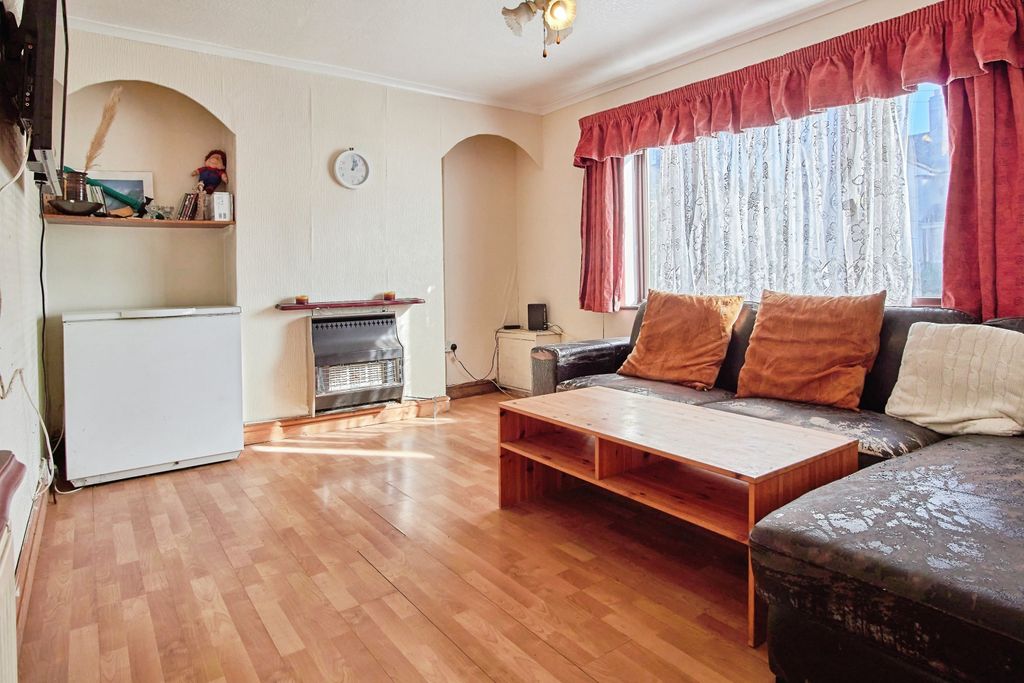 Property photo 2 of 15