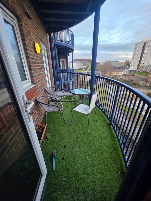 Additional image 11 of 1 bed flat to rentArgent Street, Grays RM17