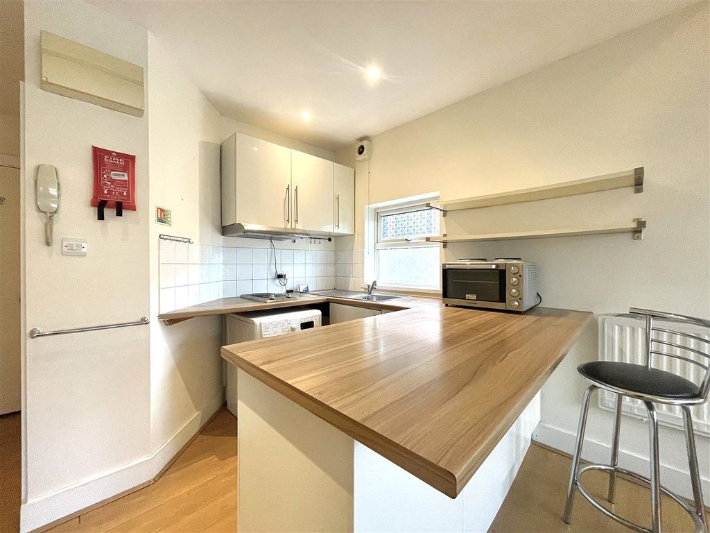 Property photo 3 of 8 Picture No. 08