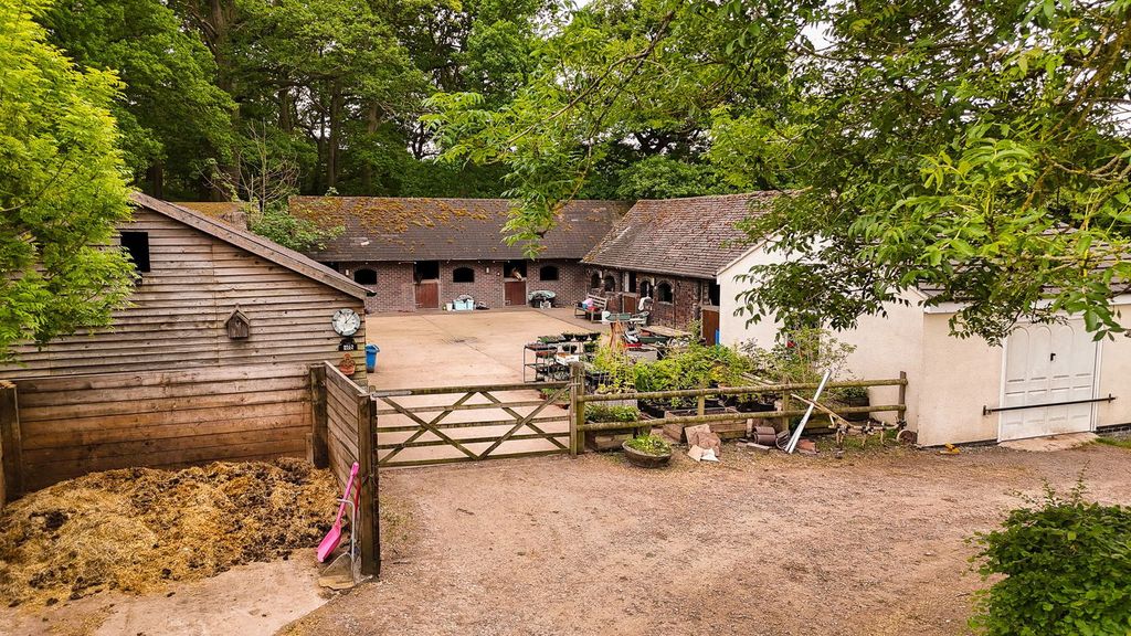 Property photo 3 of 37