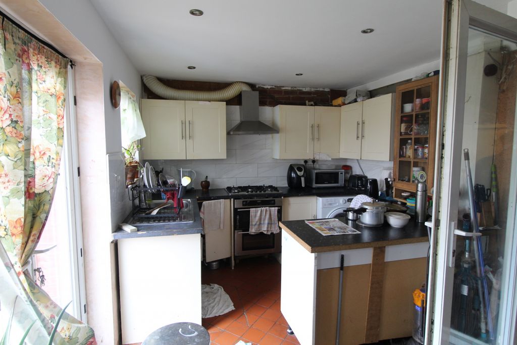 Property photo 2 of 9 Gallery