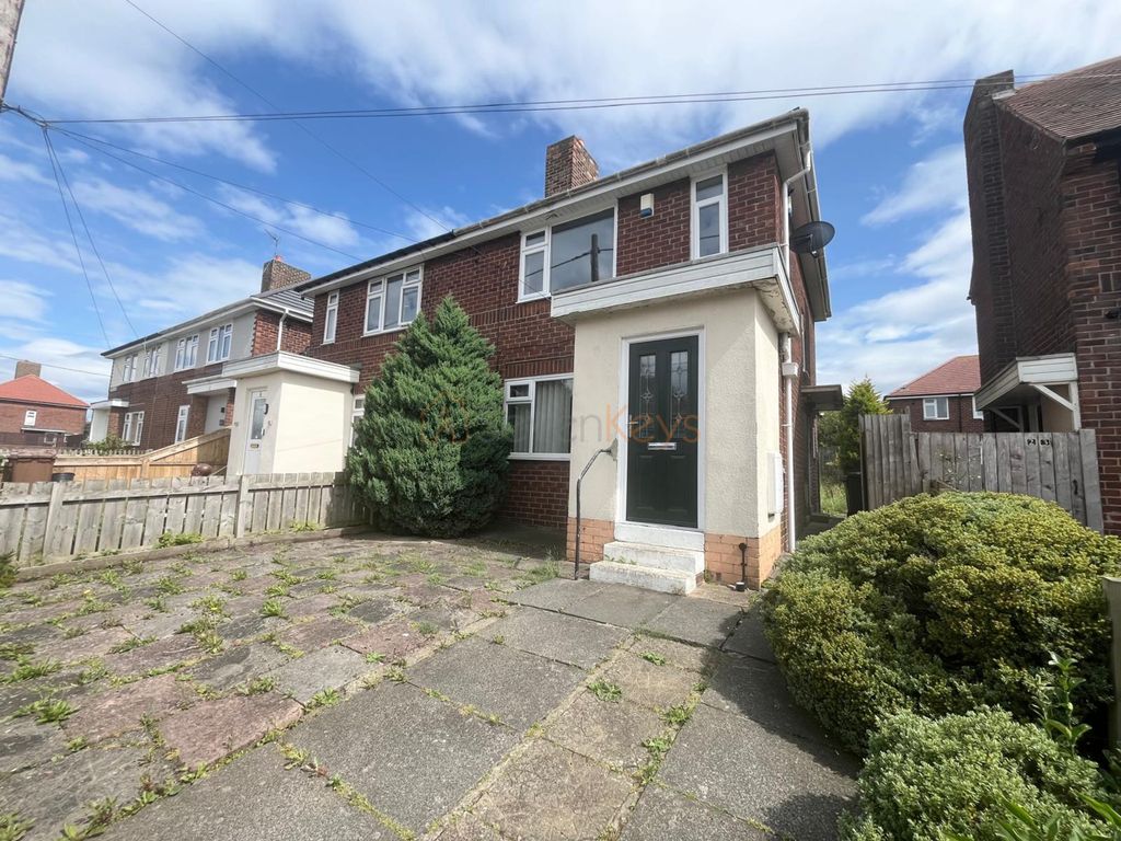 Property photo 1 of 18 Exterior