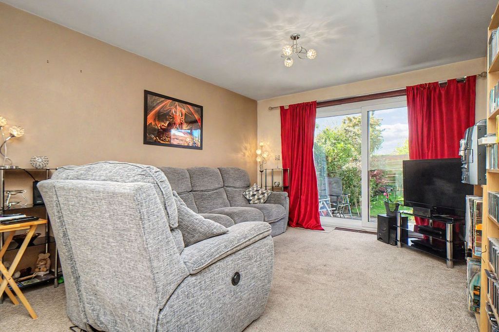 Property photo 2 of 13