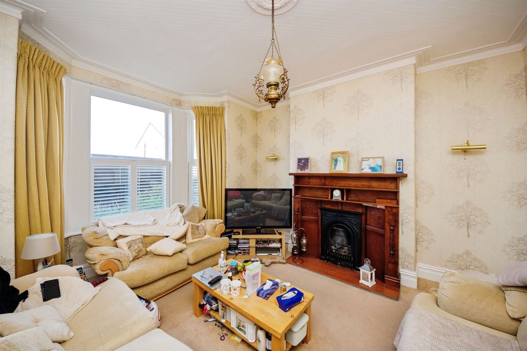 Property photo 2 of 22