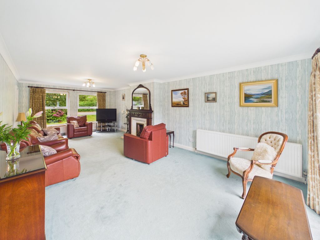 Property photo 3 of 54