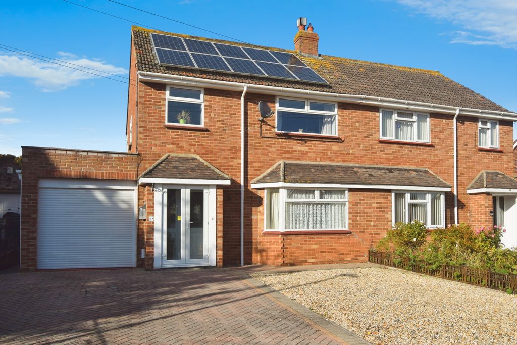 Property photo 1 of 12 External (2)