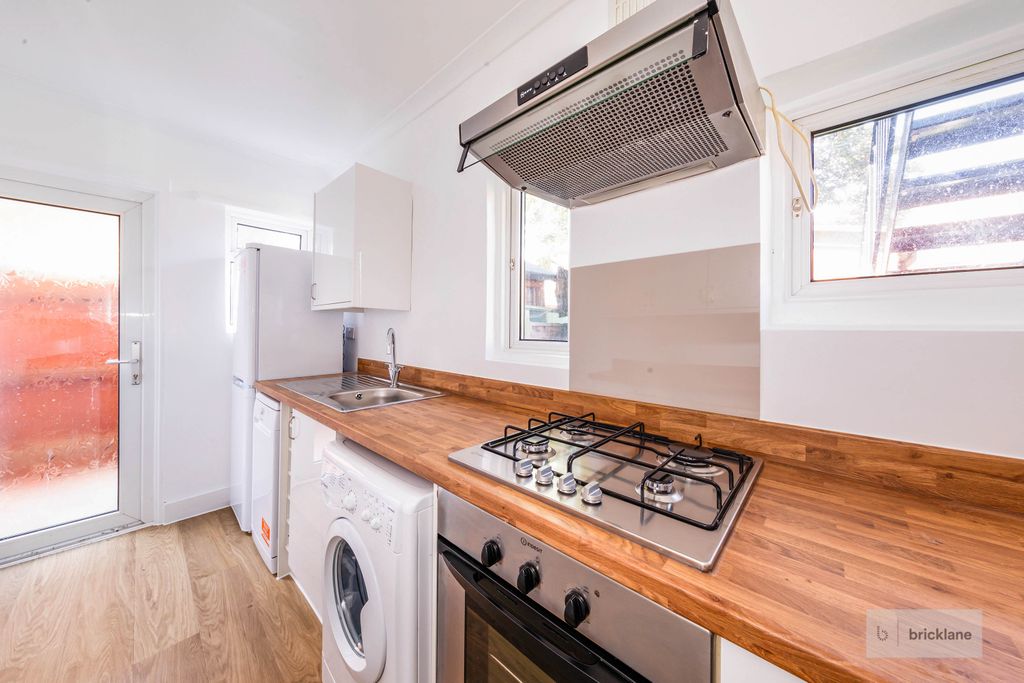 Property photo 2 of 15 Photo 1