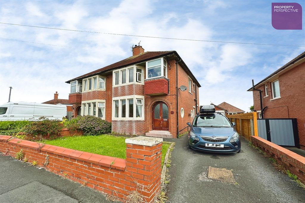 Property photo 1 of 12 (Main)