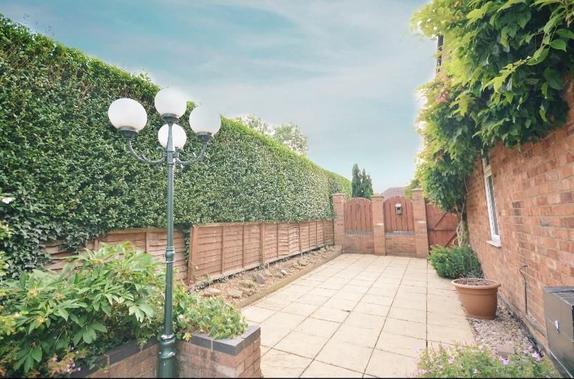 Property photo 2 of 14 Garden