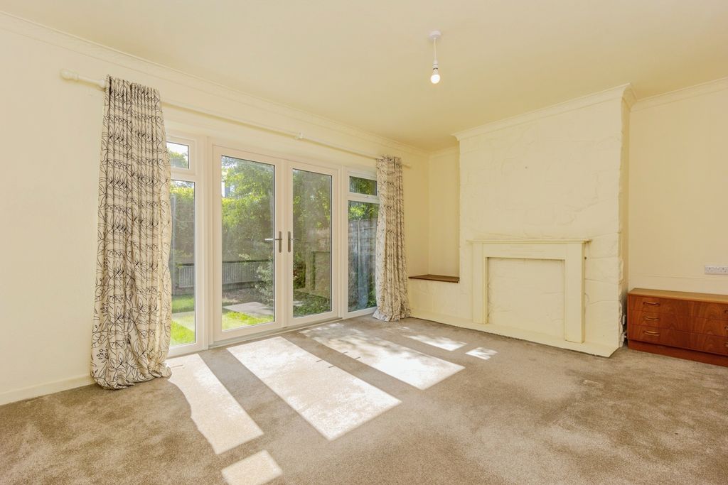 Property photo 2 of 17 Photo