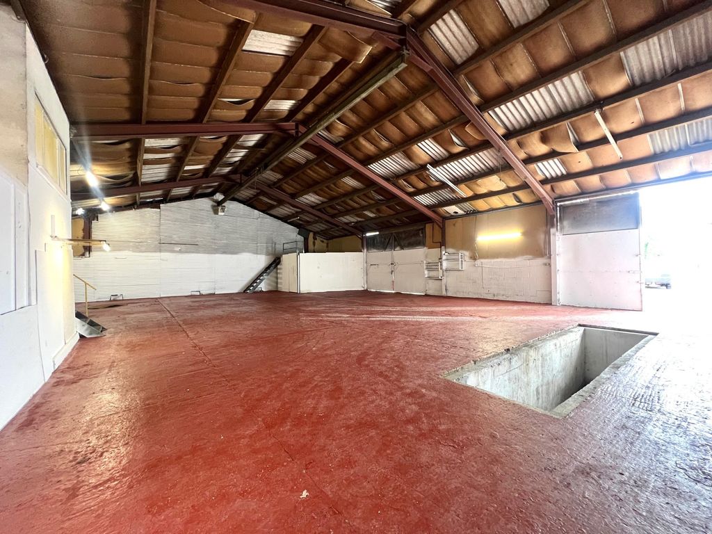 Property photo 2 of 6