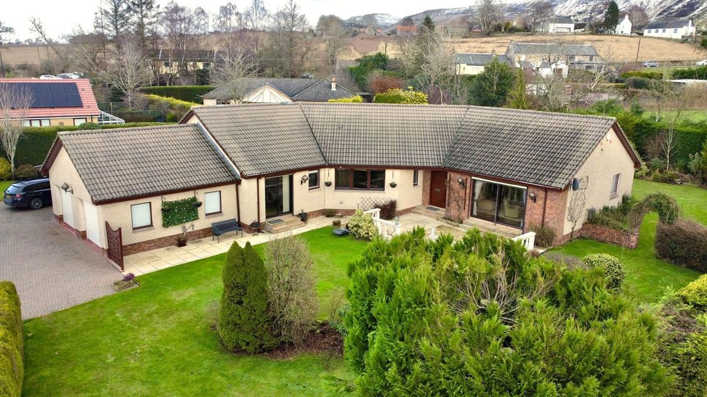 Property photo 1 of 43