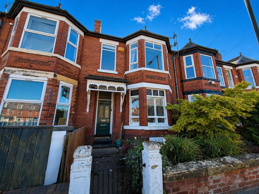 Property photo 1 of 32