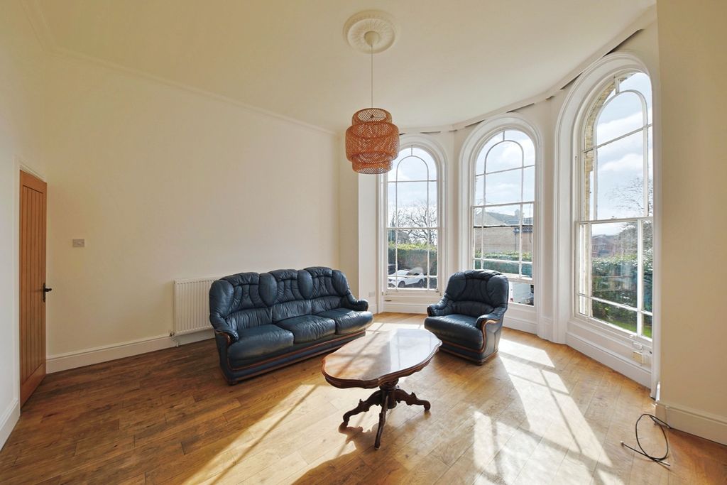 Property photo 2 of 13 3794435