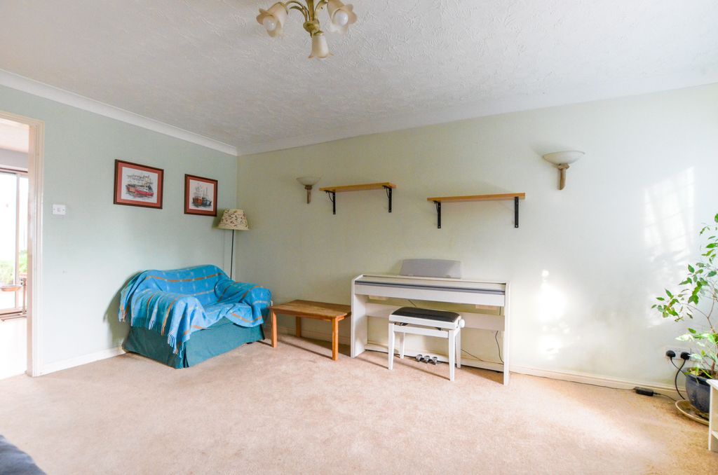 Property photo 3 of 26