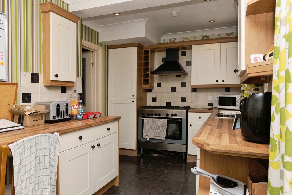 Property photo 1 of 12 Photo