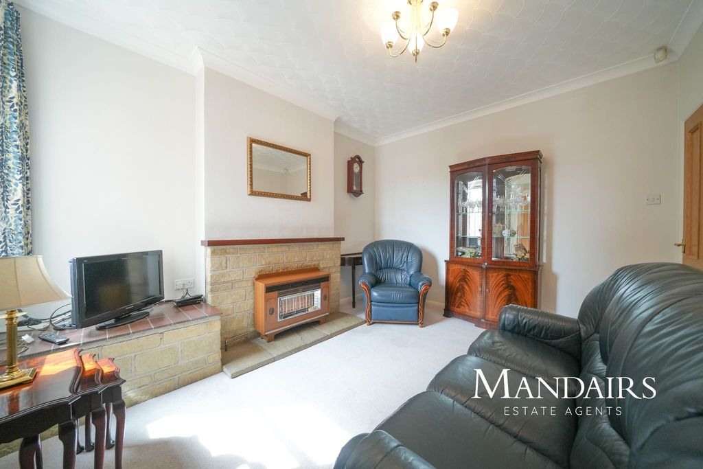 Property photo 2 of 25