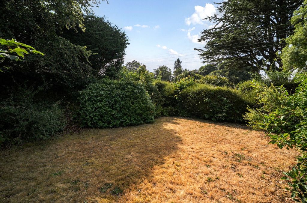 Property photo 3 of 13 Garden