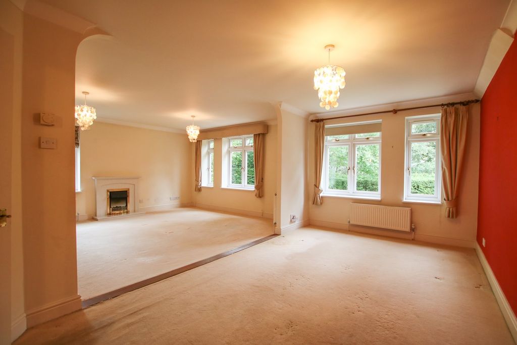 Property photo 3 of 19
