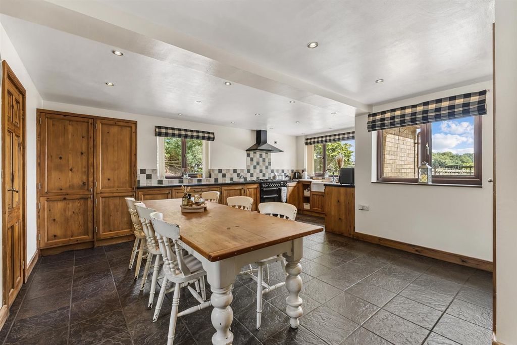 Property photo 2 of 45 Kitchen