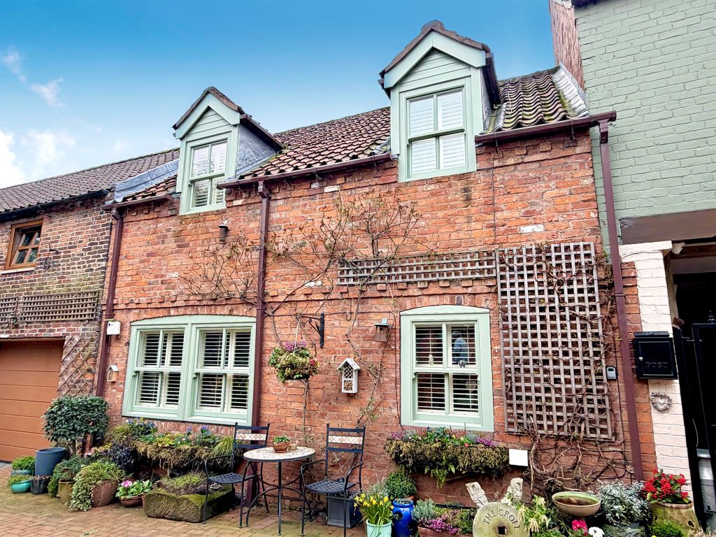 Property photo 1 of 18