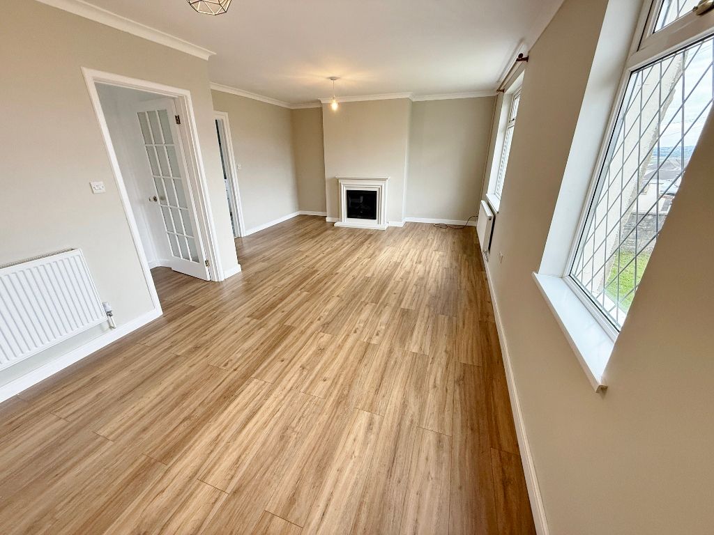 Property photo 3 of 21 Picture 3