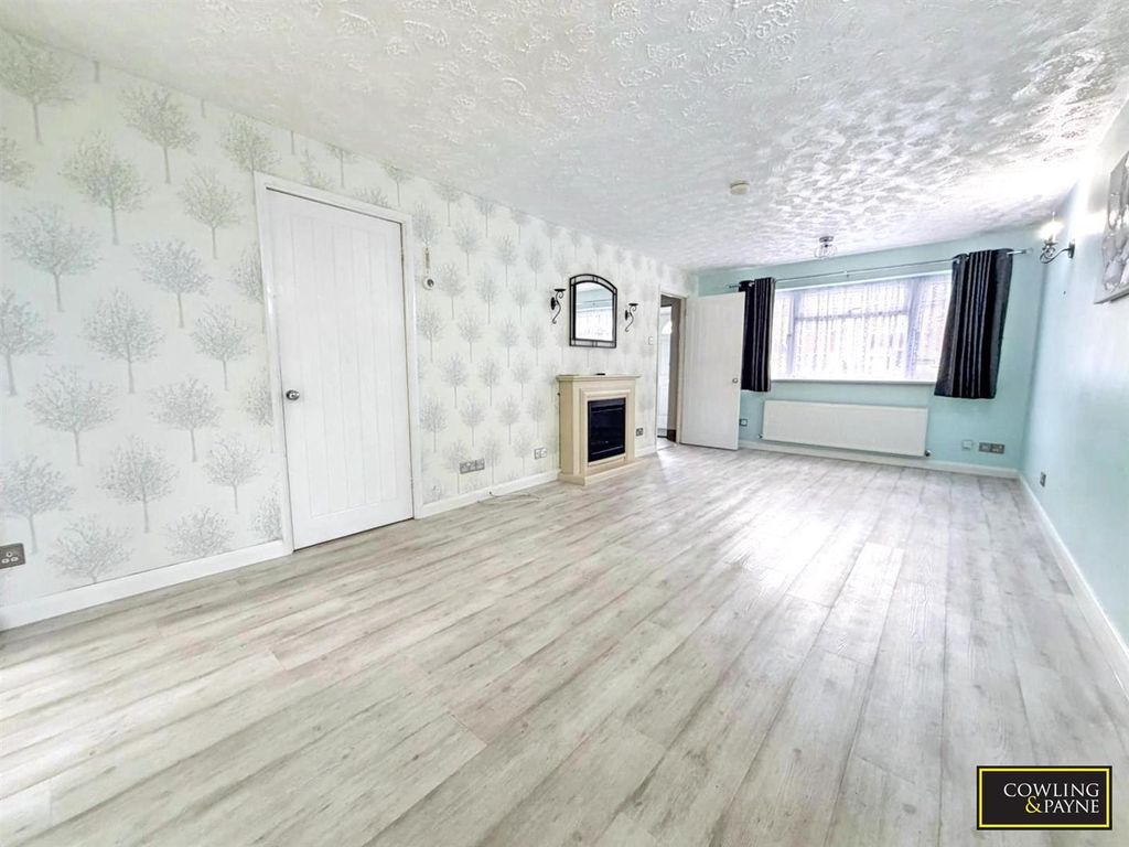 Property photo 3 of 22