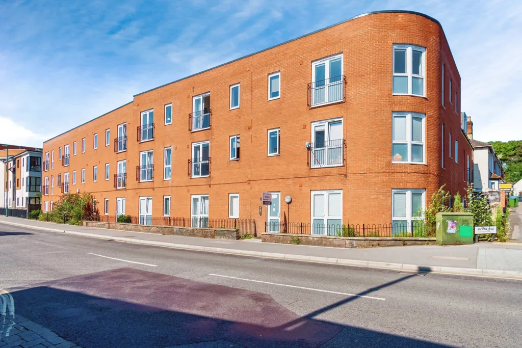 Bevois Valley Road, Southampton, Hampshire SO14 - View 3