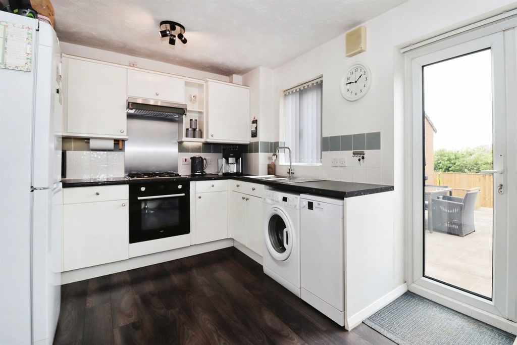 Property photo 2 of 15