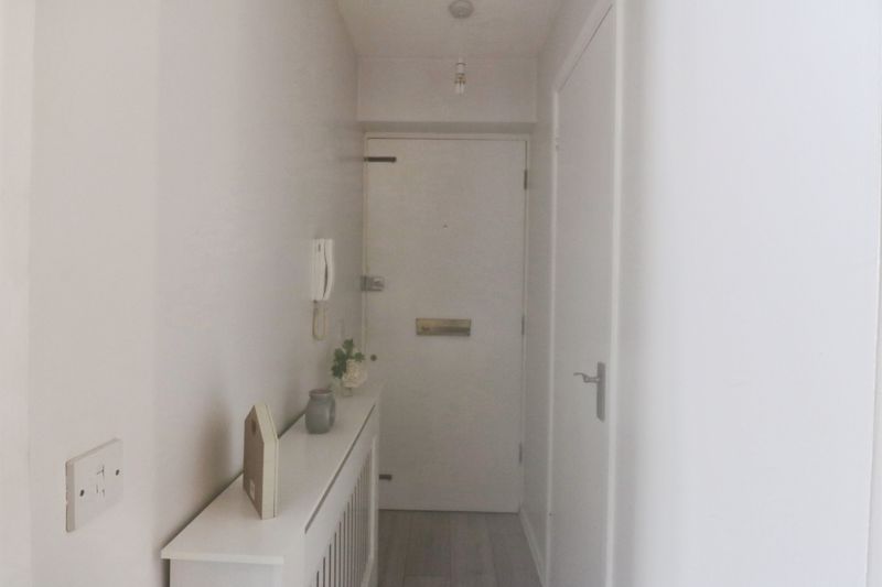 Property photo 2 of 11 Photo 1