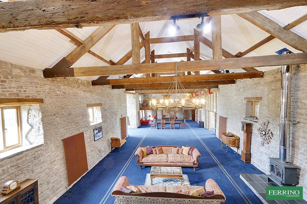 Property photo 3 of 36 Great Hall