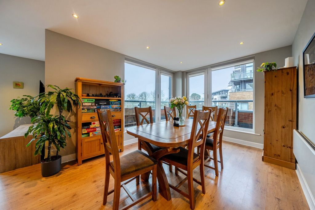 Property photo 2 of 17 Picture No. 04