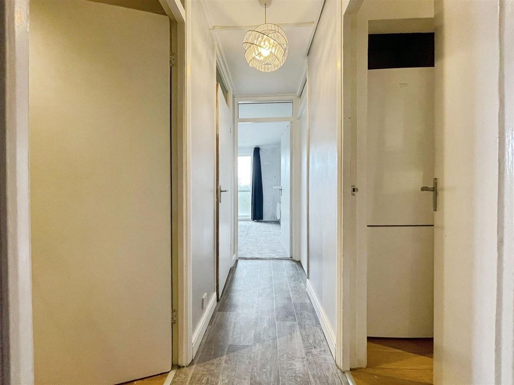 Property photo 2 of 13 Hallway