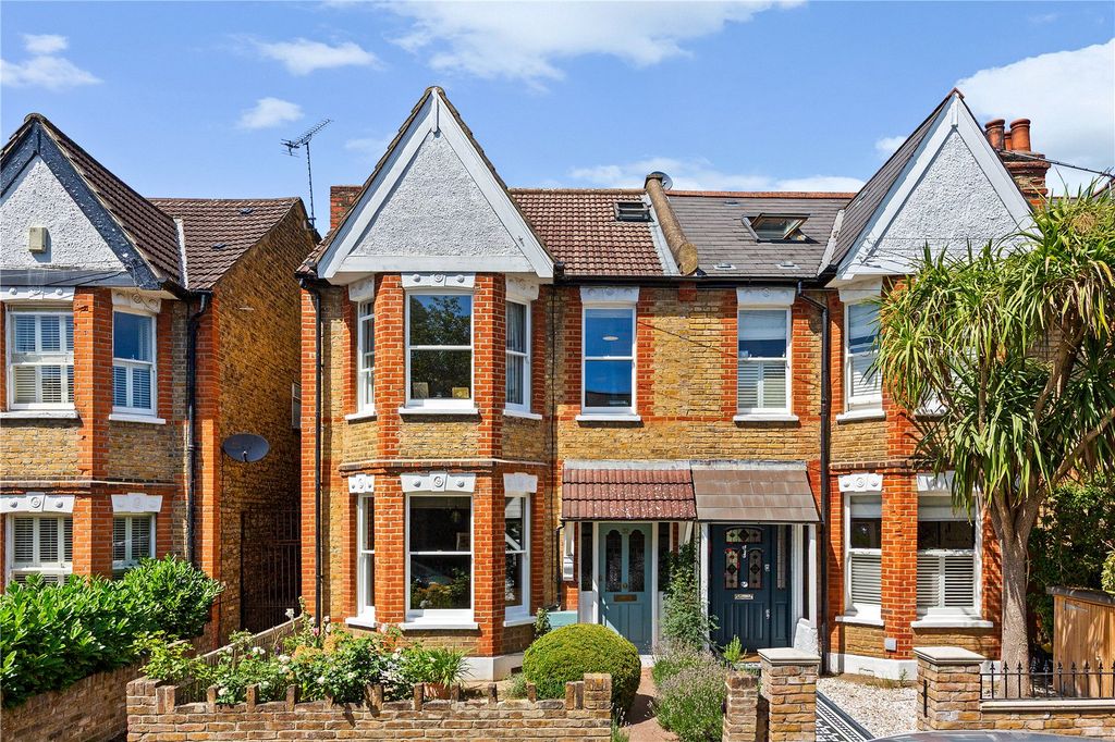 Property photo 1 of 19 Picture No. 04